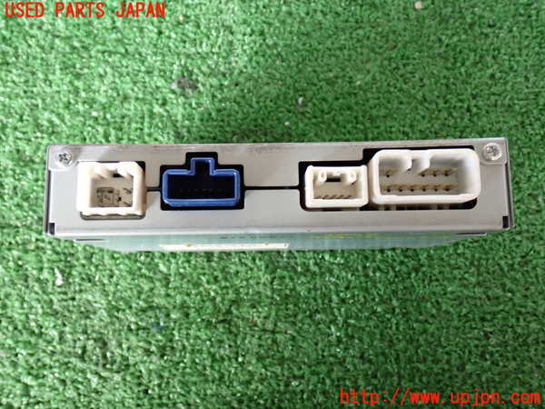 2UPJ-18476660]ランクル100系(UZJ100W)TVチューナー 中古_m0002.jpg