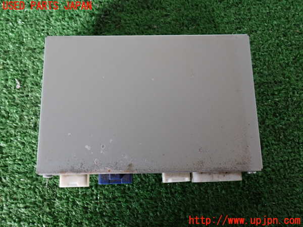 2UPJ-18476660]ランクル100系(UZJ100W)TVチューナー 中古_m0003.jpg