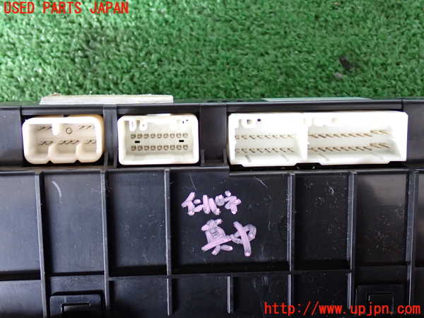 2UPJ-18476150]ランクル100系(UZJ100W)コンピューター5 (エアコン) 中古_m0002.jpg
