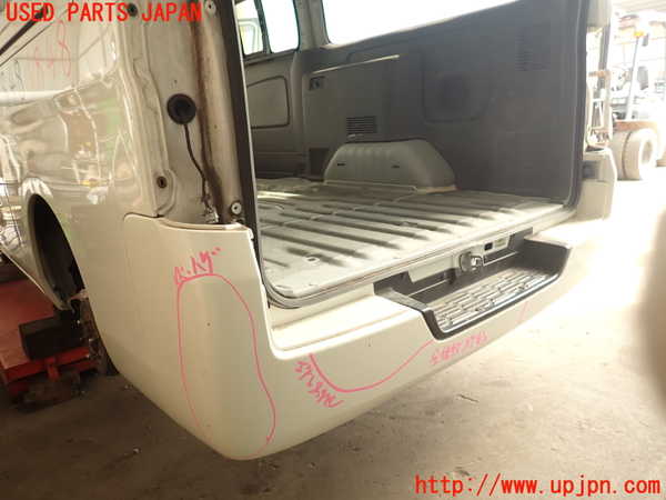 5UPJ-18481610]NV350 キャラバン バン(VW2E26)リアバンパー 中古_m0002.jpg