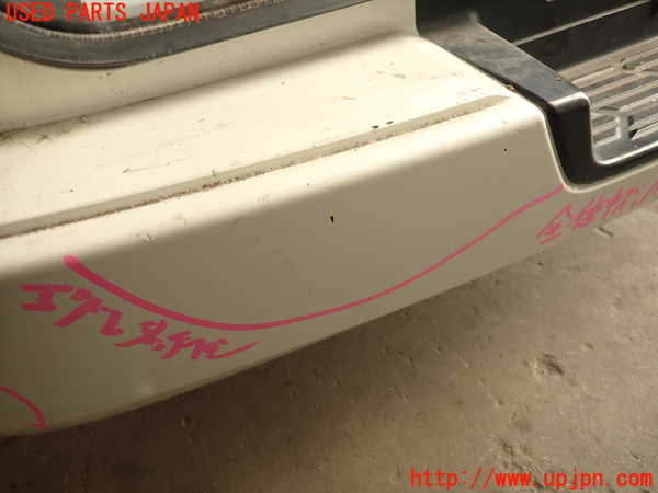 5UPJ-18481610]NV350 キャラバン バン(VW2E26)リアバンパー 中古_m0003.jpg