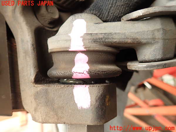 5UPJ-18484290]NV350 キャラバン バン(VW2E26)右フロントナックルハブ 中古_m0003.jpg