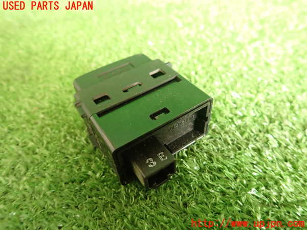 5UPJ-18486309]NV350 キャラバン バン(VW2E26)スイッチ4 (ヘッドライトレベル) 中古_m0002.jpg