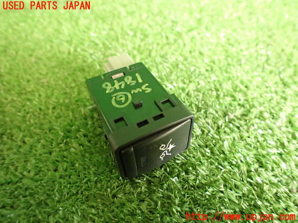 5UPJ-18486311]NV350 キャラバン バン(VW2E26)スイッチ6 (プリクラッシュ) 中古_m0001.jpg