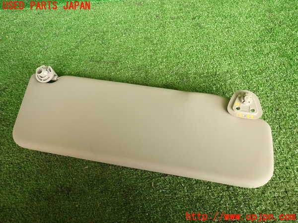 5UPJ-18487625]NV350 キャラバン バン(VW2E26)室内サンバイザー右側 中古_m0001.jpg