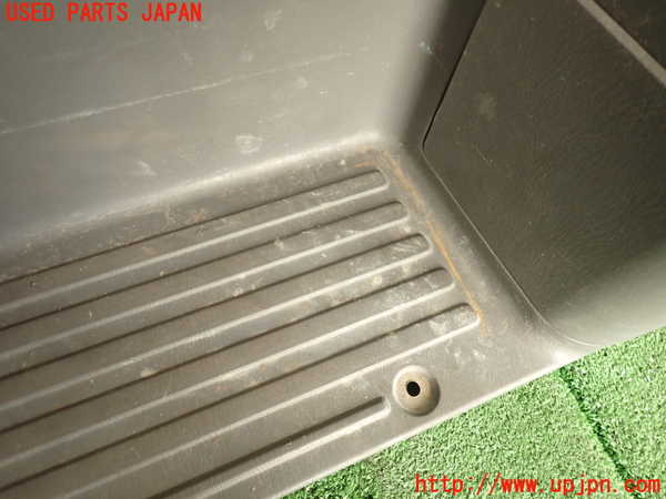 5UPJ-18487740]NV350 キャラバン バン(VW2E26)スカッフプレート 中古_m0003.jpg