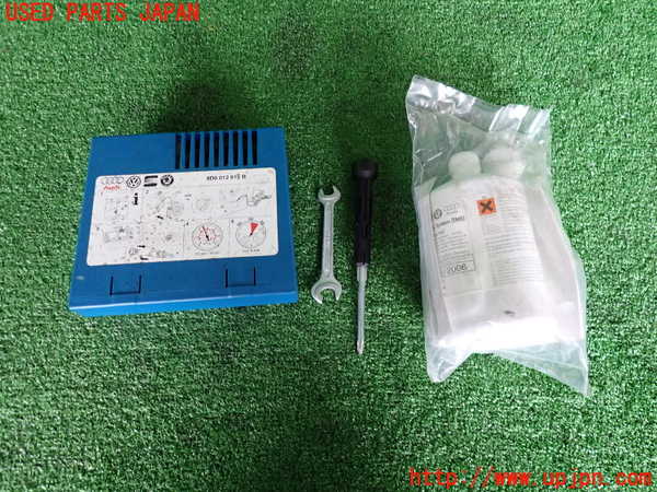 5UPJ-18497805]VW ルポGTI(6EAVY)車載工具 中古_m0001.jpg