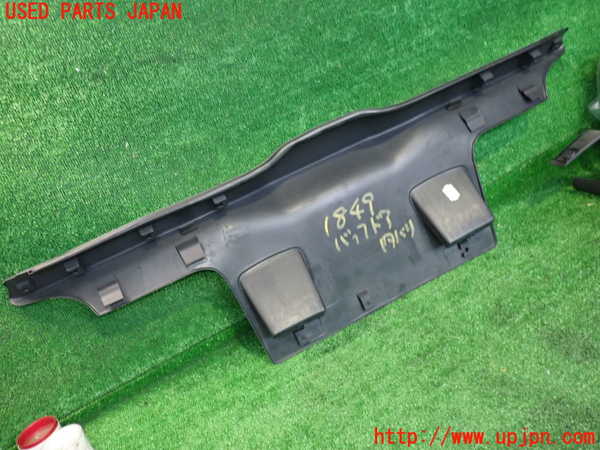 5UPJ-18491578]VW ルポGTI(6EAVY)バックドア内張り 中古_m0004.jpg