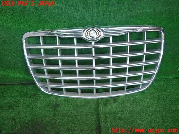 2UPJ-18501050]クライスラー・300C 2006ymodel(LX57)ラジエターグリル 中古_m0001.jpg