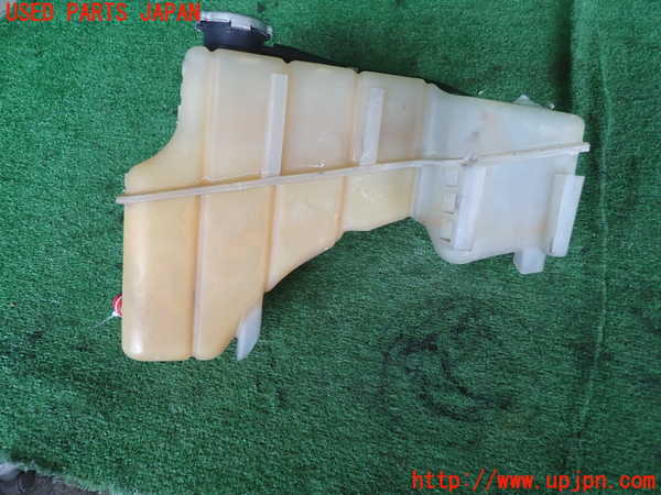 5UPJ-18502410]クライスラー・300C 2006ymodel(LX57)ラジエータータンク 中古_m0003.jpg