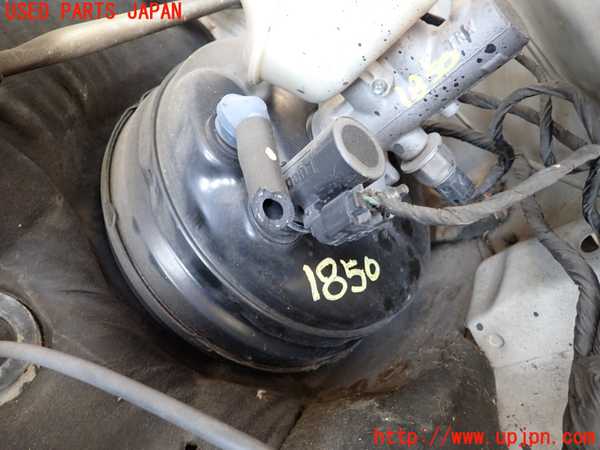 5UPJ-18504055]クライスラー・300C 2006ymodel(LX57)ブレーキマスターバック 中古_m0001.jpg