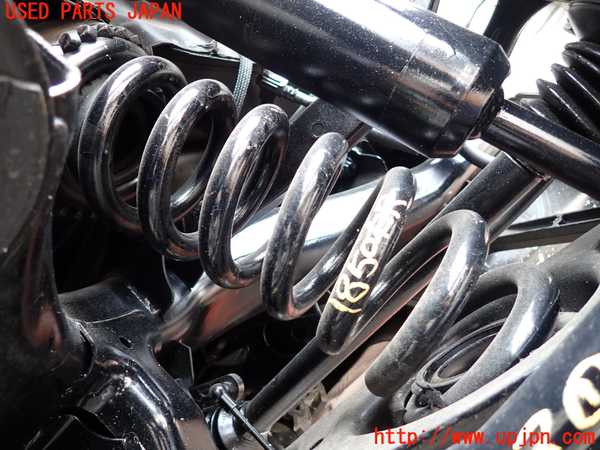 5UPJ-18505100]クライスラー・300C 2006ymodel(LX57)右リアスプリング 中古_m0001.jpg