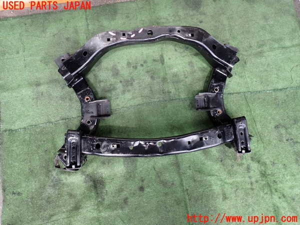 5UPJ-18505285]クライスラー・300C 2006ymodel(LX57)フロントメンバー 中古_m0002.jpg