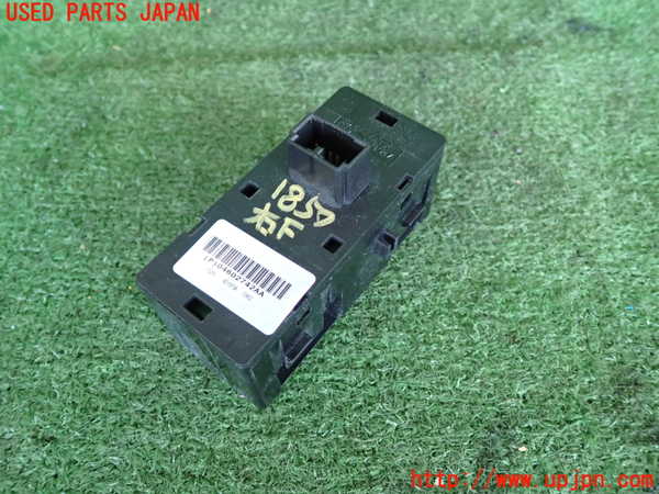 5UPJ-18506240]クライスラー・300C 2006ymodel(LX57)右前パワーウィンドウスイッチ 中古_m0002.jpg