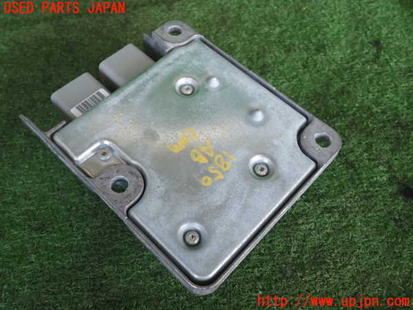 5UPJ-18506145]クライスラー・300C 2006ymodel(LX57)エアバッグコンピューター 中古_m0002.jpg
