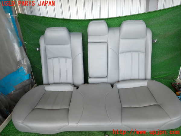 5UPJ-18507385]クライスラー・300C 2006ymodel(LX57)リアシート 中古_m0001.jpg
