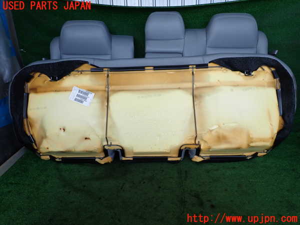 5UPJ-18507385]クライスラー・300C 2006ymodel(LX57)リアシート 中古_m0003.jpg