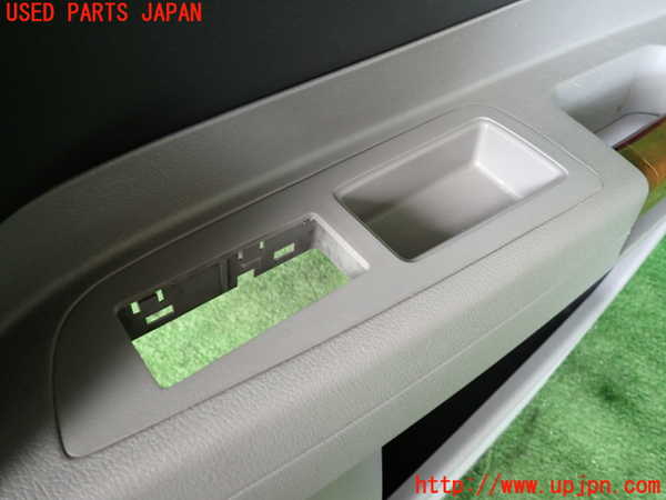 5UPJ-18501234]クライスラー・300C 2006ymodel(LX57)右前ドア内張り 中古_m0003.jpg