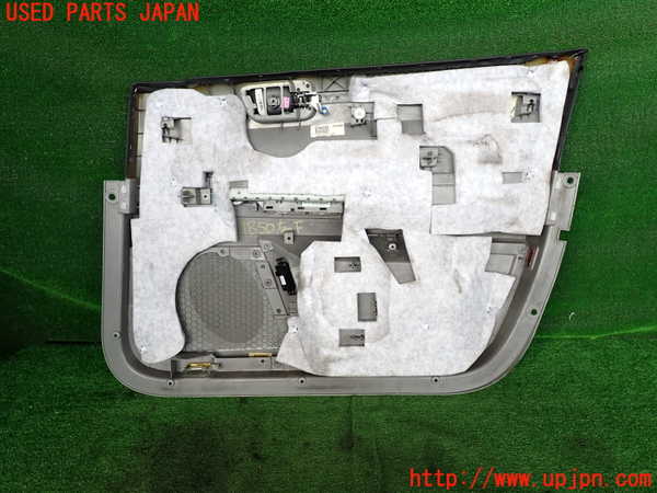 5UPJ-18501264]クライスラー・300C 2006ymodel(LX57)左前ドア内張り 中古_m0002.jpg