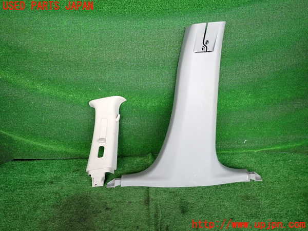 5UPJ-18507665]クライスラー・300C 2006ymodel(LX57)右センターピラートリム 中古_m0001.jpg