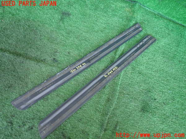 5UPJ-18507740]クライスラー・300C 2006ymodel(LX57)スカッフプレート 中古_m0002.jpg