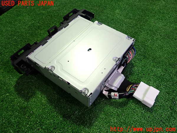 5UPJ-18516490]CX-5(KF2P)DVDプレイヤー 中古_m0002.jpg