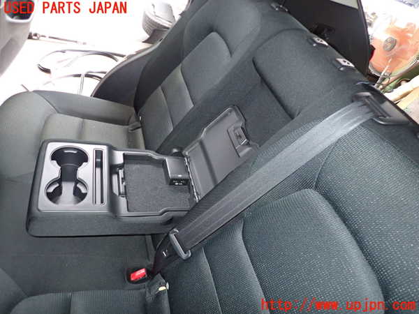 2UPJ-18517385]CX-5(KF2P)リアシート 中古_m0003.jpg