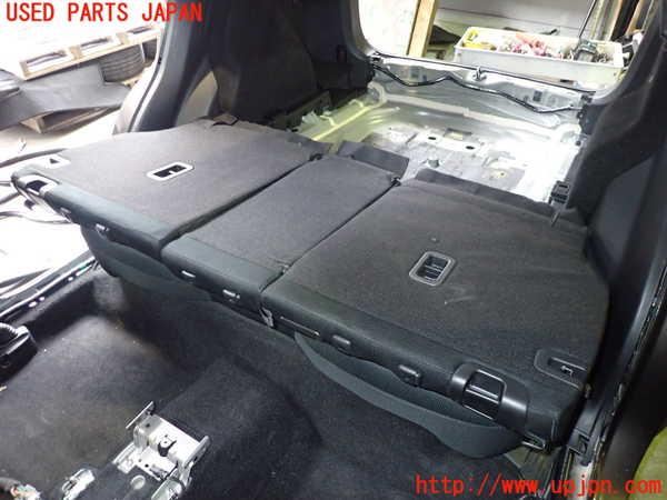 2UPJ-18517385]CX-5(KF2P)リアシート 中古_m0004.jpg