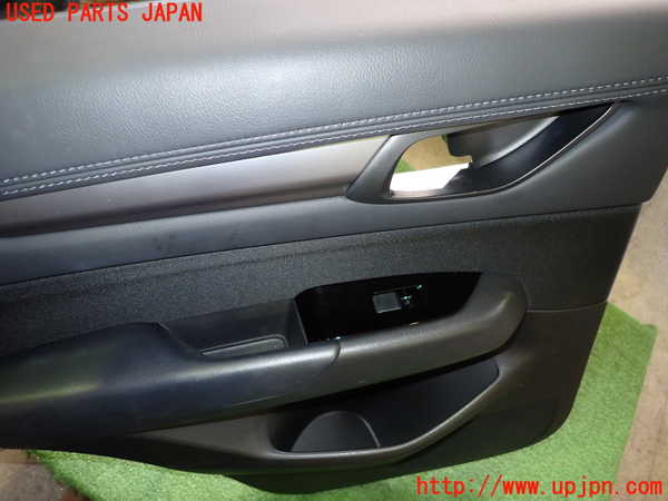 5UPJ-18511324]CX-5(KF2P)左後ドア内張り 中古_m0003.jpg