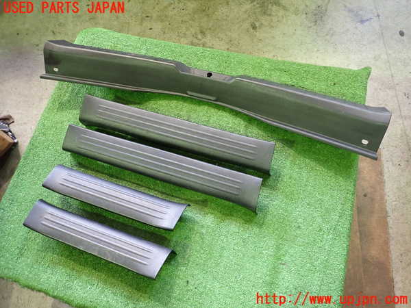 5UPJ-18517740]CX-5(KF2P)スカッフプレート 中古_m0001.jpg