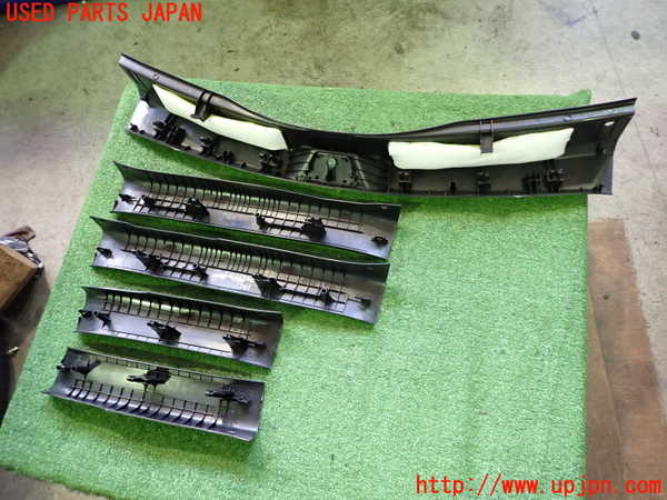 5UPJ-18517740]CX-5(KF2P)スカッフプレート 中古_m0004.jpg