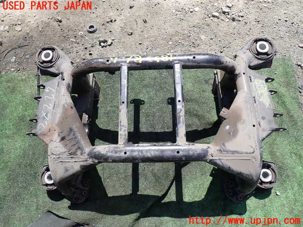 5UPJ-18535295]マセラティ・グラントゥーリズモ(MGTS)リアメンバー 中古_m0001.jpg