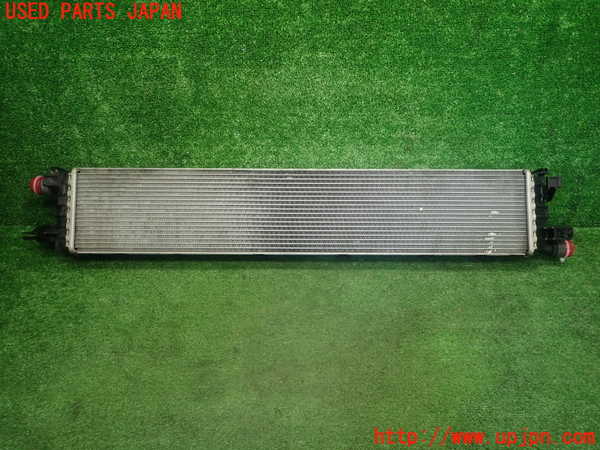 5UPJ-18542322]アウディ・S4(8KCAKF)ラジエーター2 (サブ) 中古_m0001.jpg