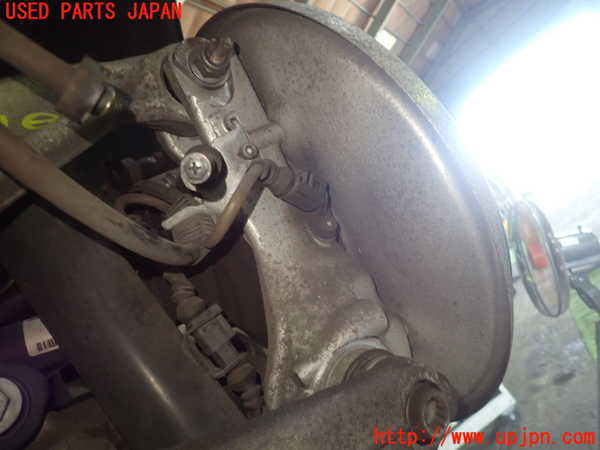 5UPJ-18544300]アウディ・S4(8KCAKF)右リアナックルハブ 中古_m0002.jpg