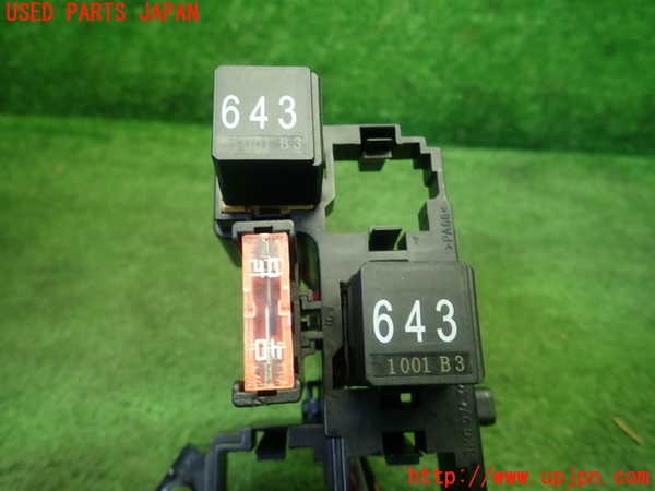 1UPJ-18546741]アウディ・S4(8KCAKF)ヒューズボックス1 中古_m0003.jpg