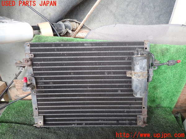 5UPJ-18556031]ランクルプラド(KZJ78W)エアコンコンデンサー1 中古_m0001.jpg