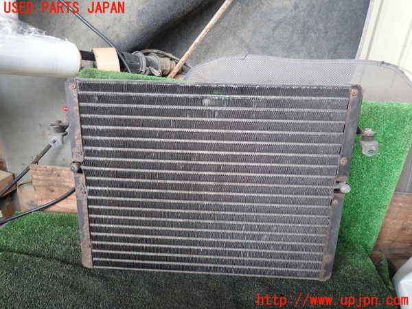 5UPJ-18556031]ランクルプラド(KZJ78W)エアコンコンデンサー1 中古_m0002.jpg