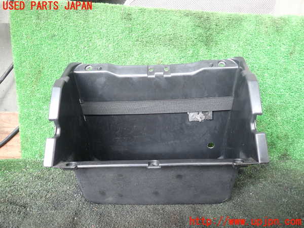 5UPJ-18557517]ランクルプラド(KZJ78W)グローブボックス2 中古_m0002.jpg