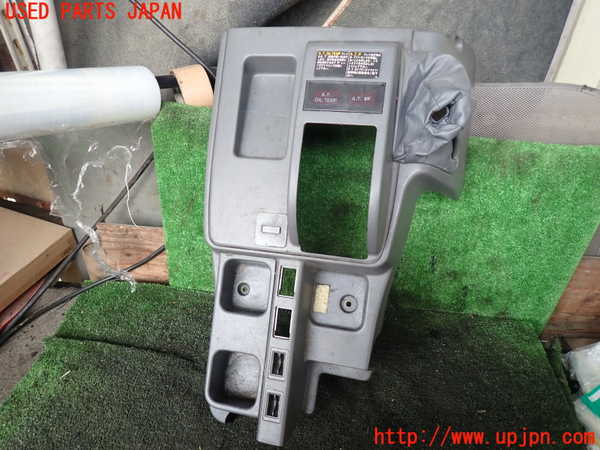 5UPJ-18557549]ランクルプラド(KZJ78W)コンソール 中古_m0001.jpg