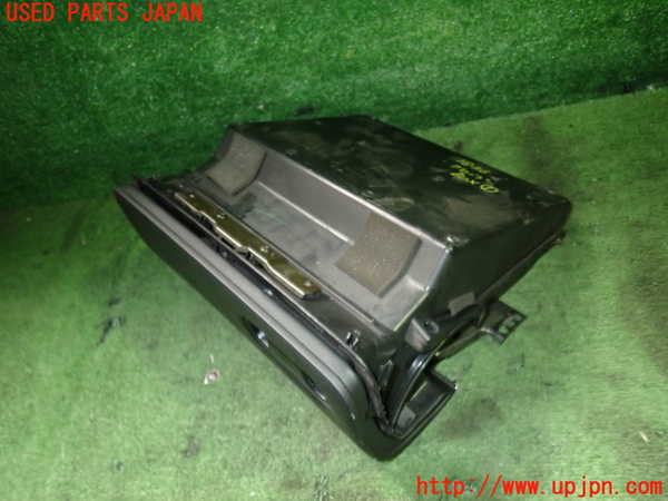 5UPJ-18567516]アコード ユーロR(CL1)グローブボックス1 中古_m0002.jpg