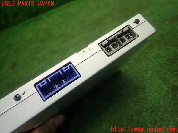 5UPJ-18586660]ロードスター(ND5RC)TVチューナー 中古_m0003.jpg