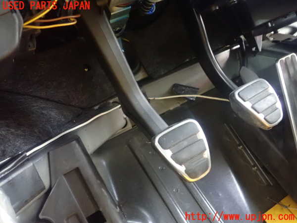 5UPJ-18597590]ポルシェ・ケイマン(98721)クラッチペダル 中古_m0001.jpg