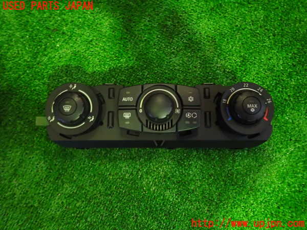 5UPJ-18606066]BMW Z4 ロードスター(BT30)エアコンスイッチ1 中古_m0001.jpg