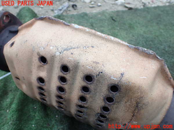 1UPJ-18622661]ハイラックスサーフ(RZN185W)触媒1 中古_m0003.jpg