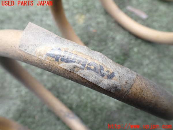 5UPJ-18625100]ハイラックスサーフ(RZN185W)右リアスプリング 中古_m0002.jpg
