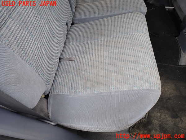 5UPJ-18627405]ハイラックスサーフ(RZN185W)右リアシート 中古_m0003.jpg