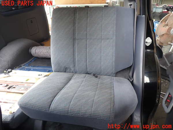 5UPJ-18627435]ハイラックスサーフ(RZN185W)左リアシート 中古_m0001.jpg