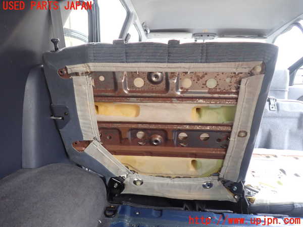 5UPJ-18627435]ハイラックスサーフ(RZN185W)左リアシート 中古_m0004.jpg