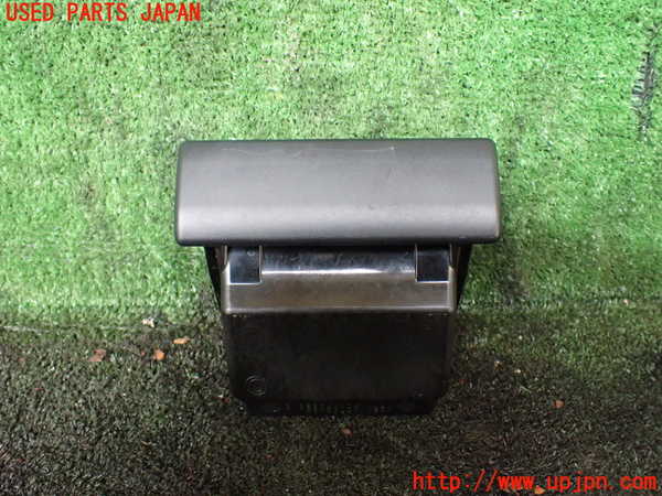 5UPJ-18627821]ハイラックスサーフ(RZN185W)灰皿1 中古_m0001.jpg