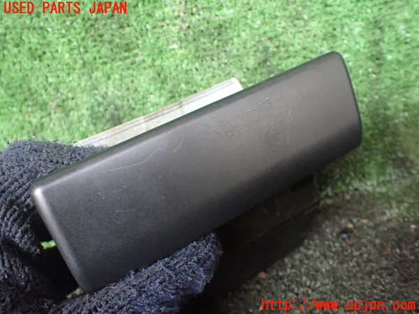 5UPJ-18627821]ハイラックスサーフ(RZN185W)灰皿1 中古_m0002.jpg
